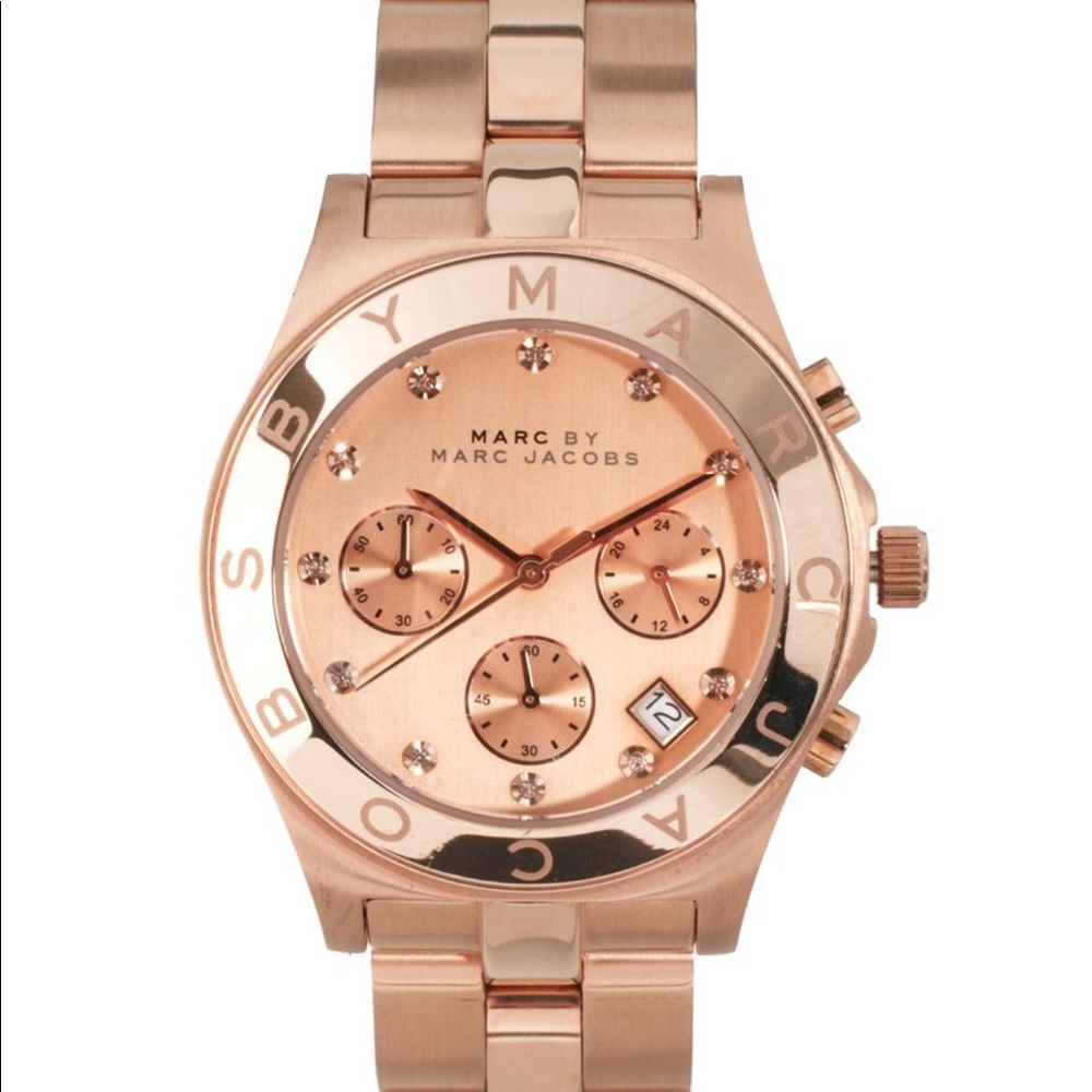 Marc Jacobs rose gold watch.